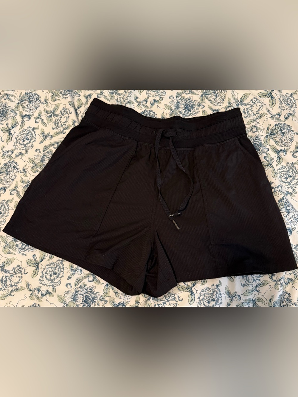 Lululemon Dance Studio High Rise Shorts 3.5”